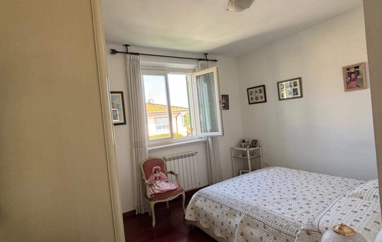 Bifamiliare in vendita a Camaiore