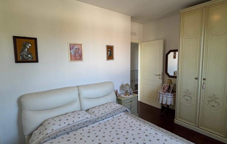Bifamiliare in vendita a Camaiore