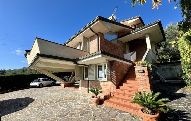 Villa singola in vendita a Massarosa