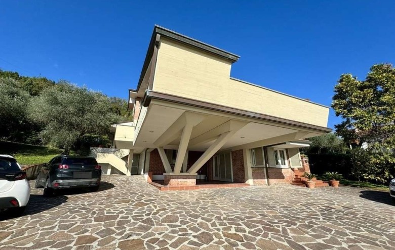 Villa singola in vendita a Massarosa