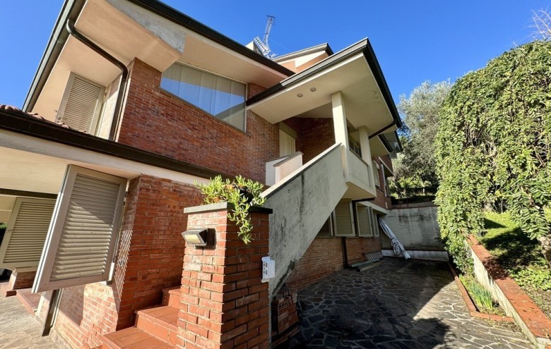 Villa singola in vendita a Massarosa