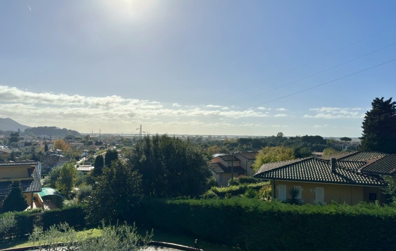 Villa singola in vendita a Massarosa