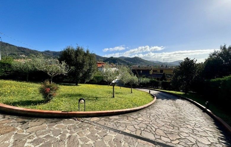 Villa singola in vendita a Massarosa