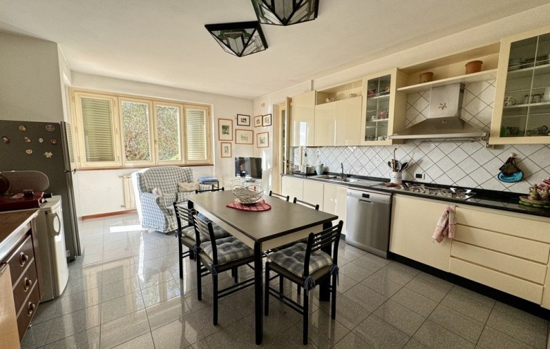 Villa singola in vendita a Massarosa