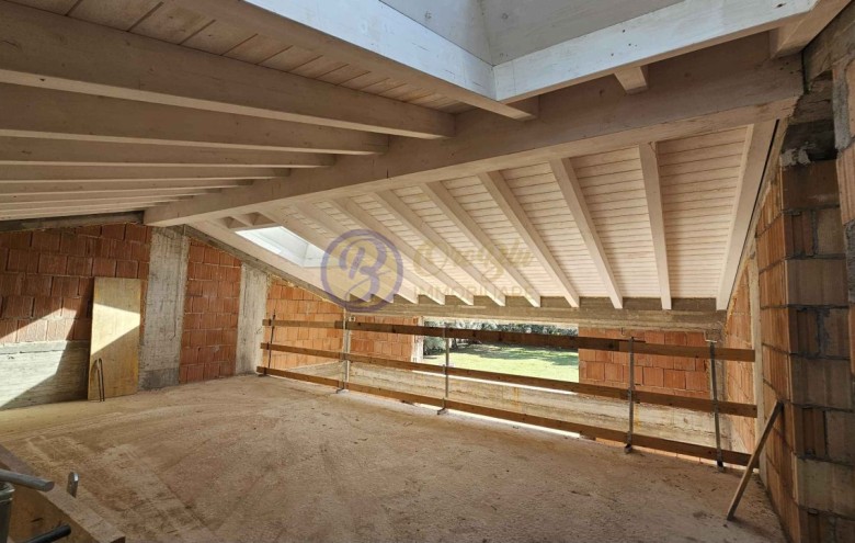 Villa singola in vendita a Seravezza