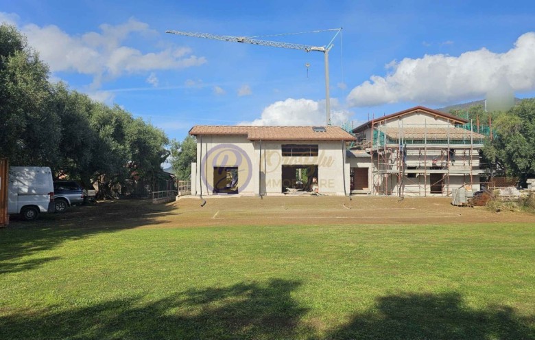 Villa singola in vendita a Seravezza