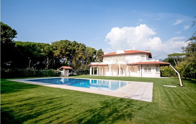 Villa singola in vendita a Forte dei Marmi