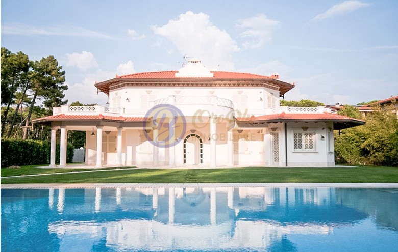 Villa singola in vendita a Forte dei Marmi