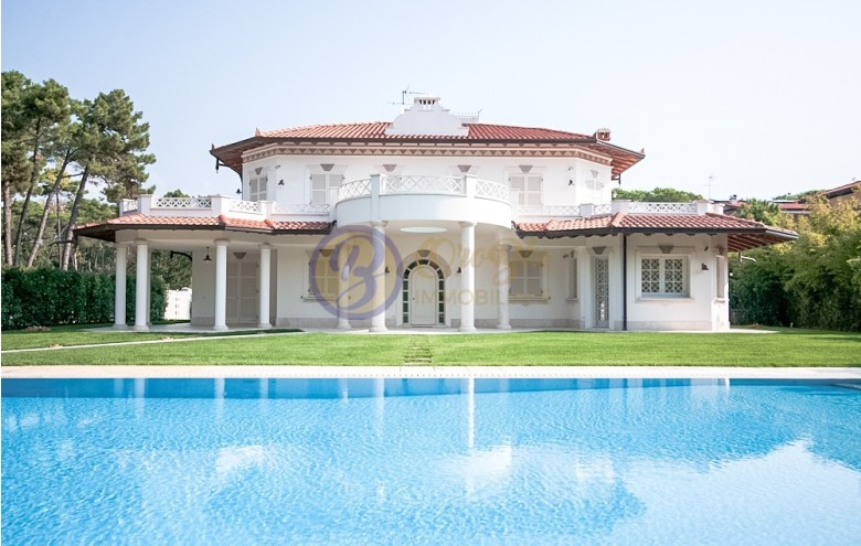 Villa singola in vendita a Forte dei Marmi