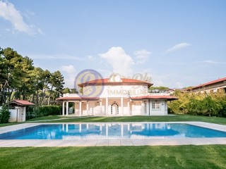 Villa singola in vendita a Vittoria Apuana