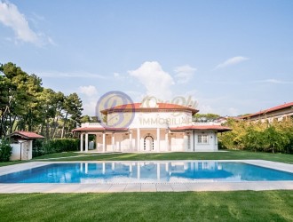 Villa singola in vendita a Vittoria Apuana