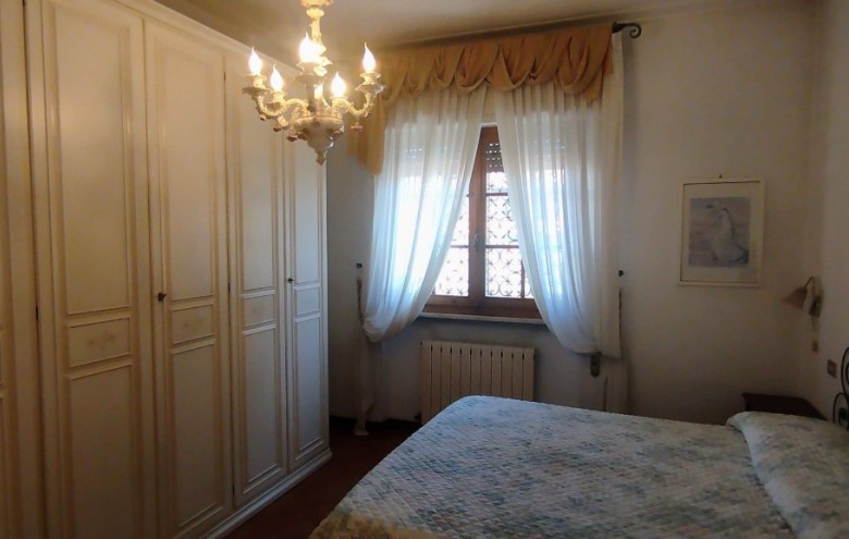 Bifamiliare in vendita a Camaiore