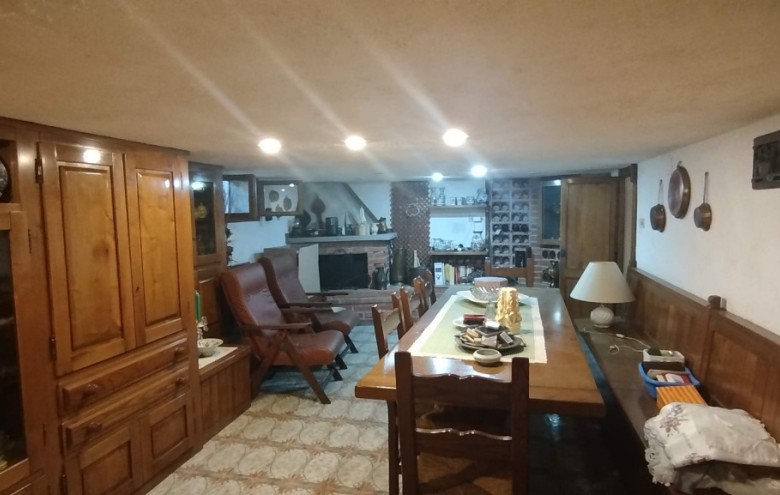 Bifamiliare in vendita a Camaiore