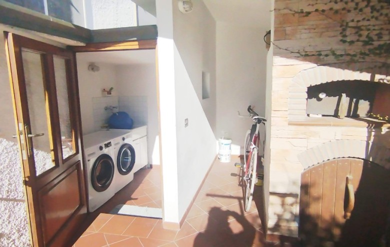 Bifamiliare in vendita a Camaiore