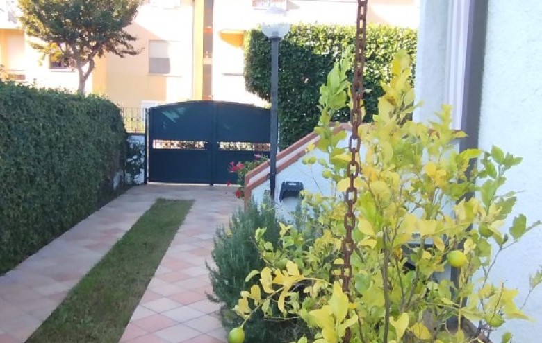 Bifamiliare in vendita a Camaiore