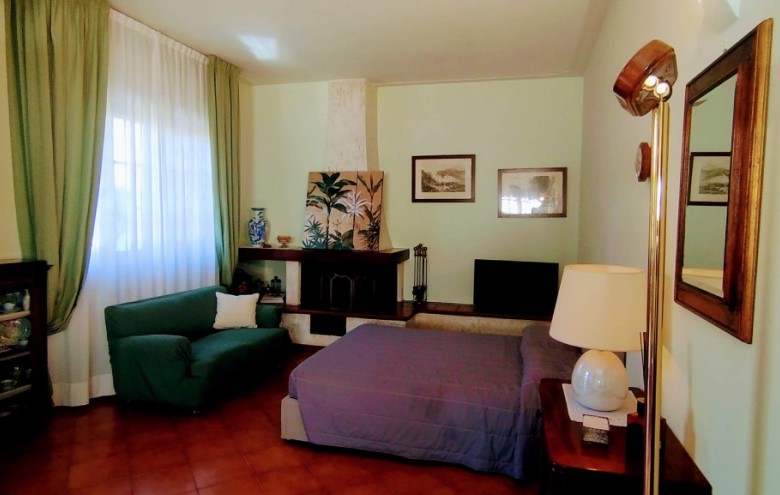 Bifamiliare in vendita a Camaiore