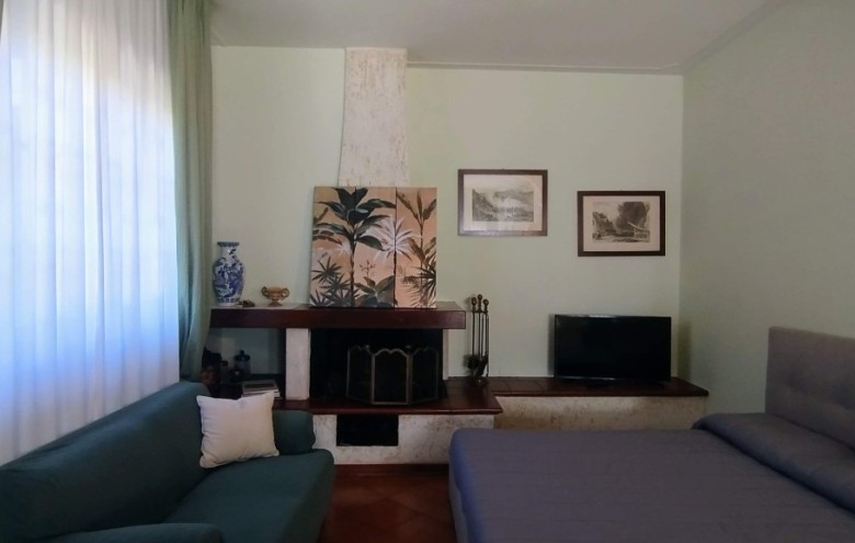 Bifamiliare in vendita a Camaiore