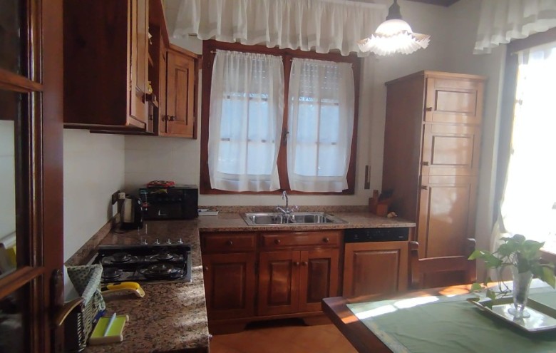 Bifamiliare in vendita a Camaiore