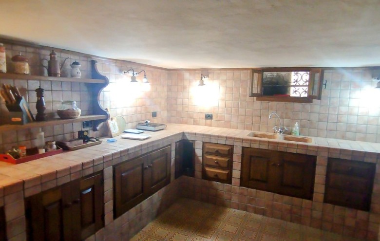 Bifamiliare in vendita a Camaiore