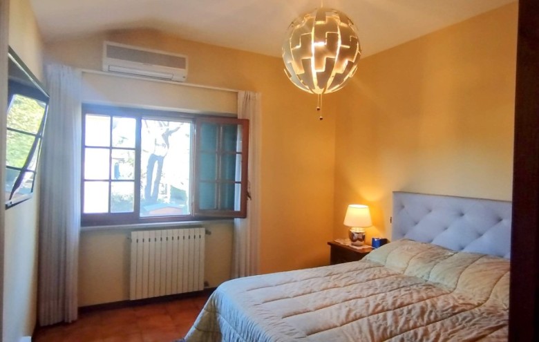 Bifamiliare in vendita a Camaiore