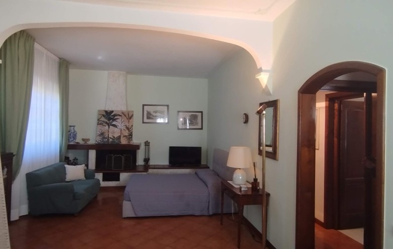 Bifamiliare in vendita a Camaiore