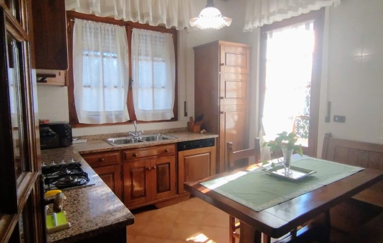 Bifamiliare in vendita a Camaiore