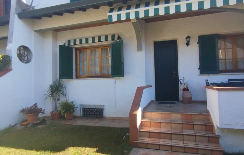 Bifamiliare in vendita a Camaiore