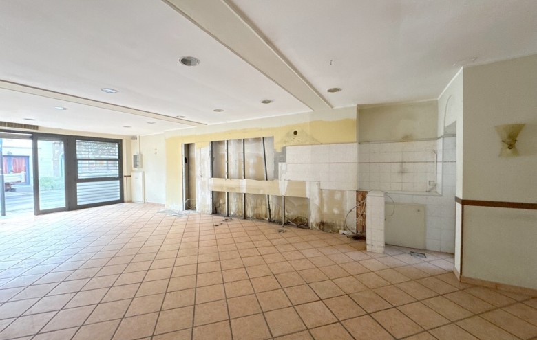 Immobile Commerciale in affitto a Viareggio