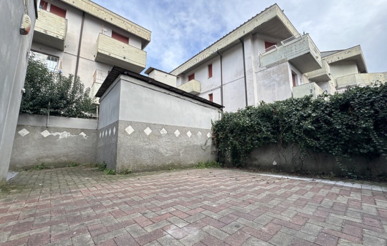 Immobile Commerciale in affitto a Viareggio