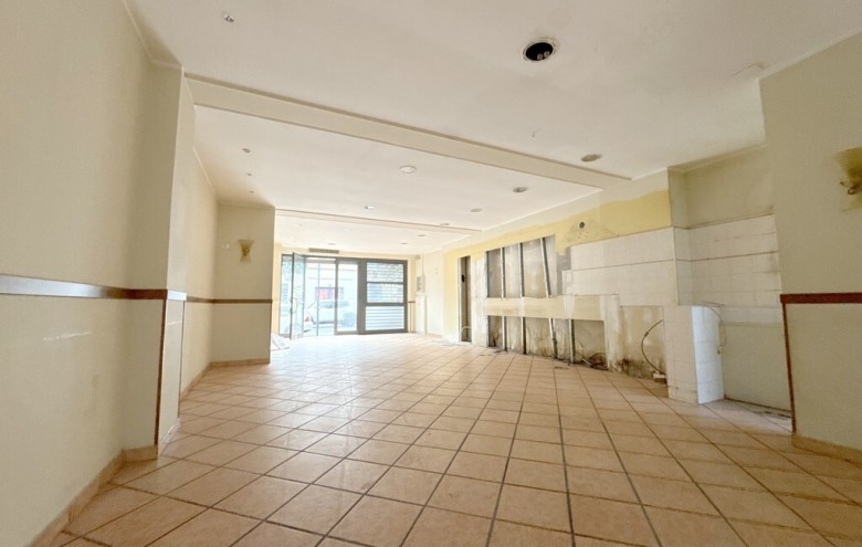 Immobile Commerciale in affitto a Viareggio