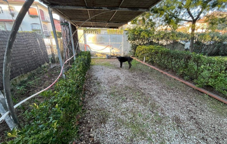 Villa singola in vendita a Camaiore