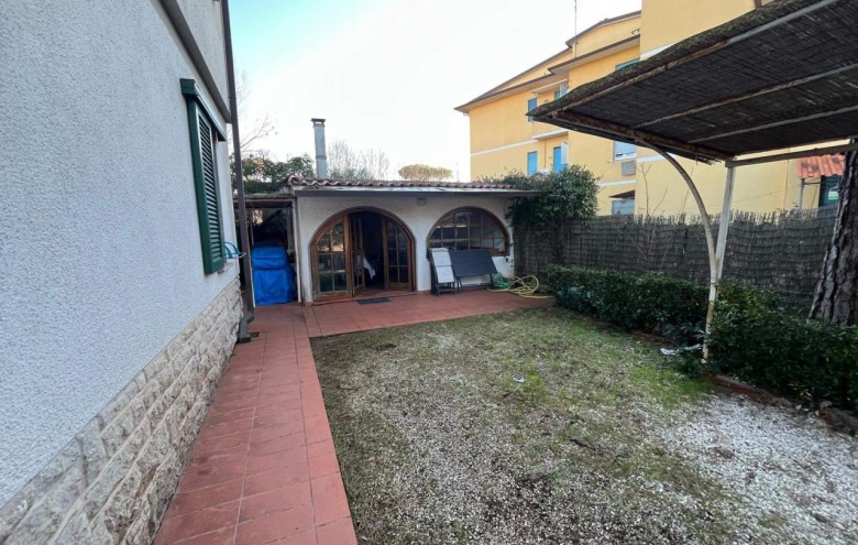 Villa singola in vendita a Camaiore