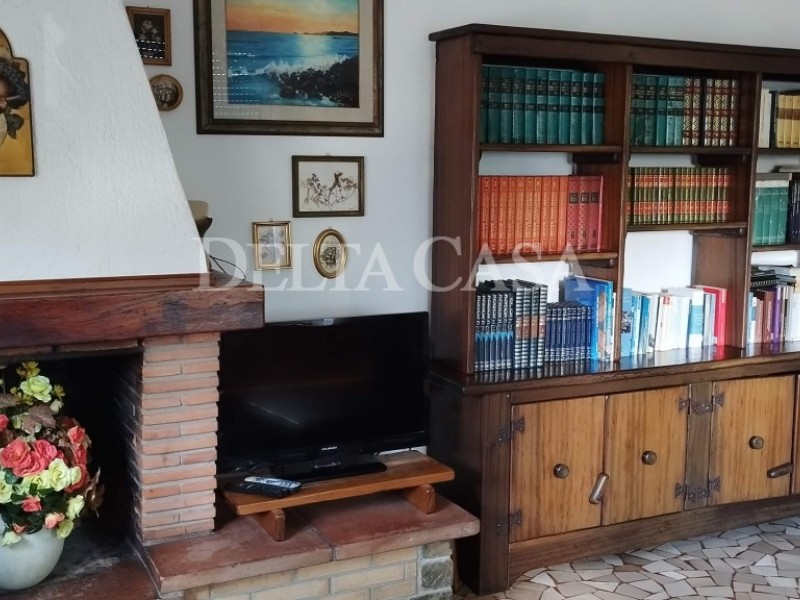 Villa singola in vendita a Camaiore
