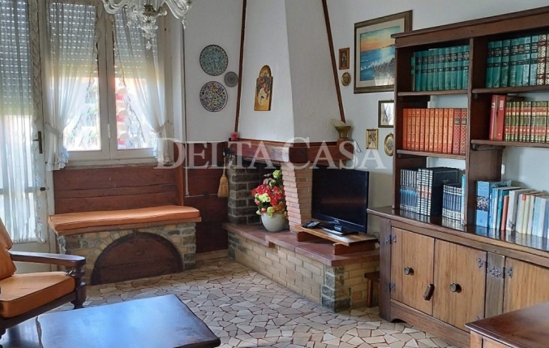 Villa singola in vendita a Camaiore