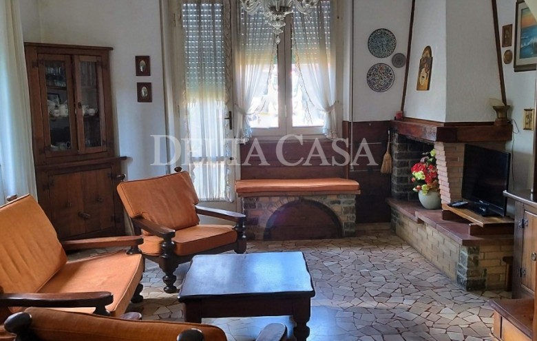 Villa singola in vendita a Camaiore
