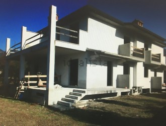 Villetta a schiera in vendita a Capezzano Pianore