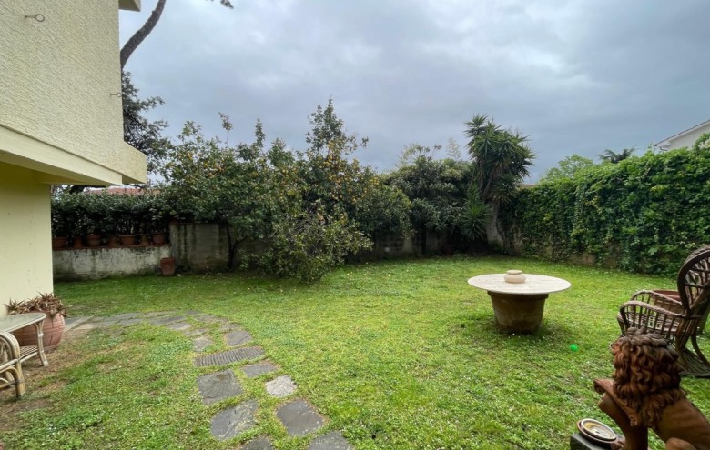 Bifamiliare in vendita a Camaiore