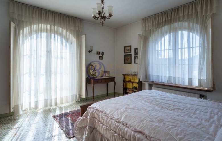 Bifamiliare in vendita a Camaiore