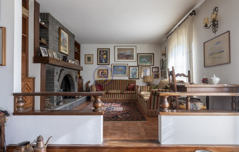 Bifamiliare in vendita a Camaiore