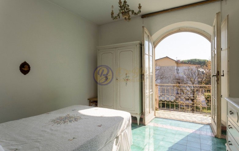 Bifamiliare in vendita a Camaiore