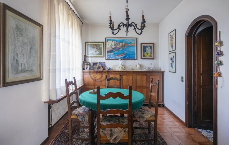 Bifamiliare in vendita a Camaiore