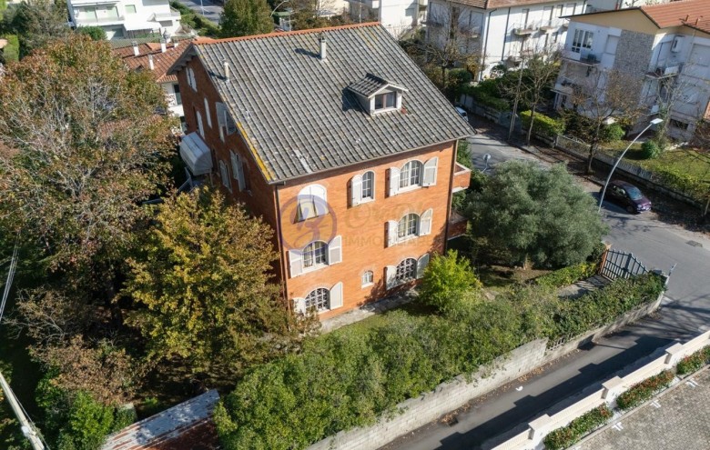 Bifamiliare in vendita a Camaiore