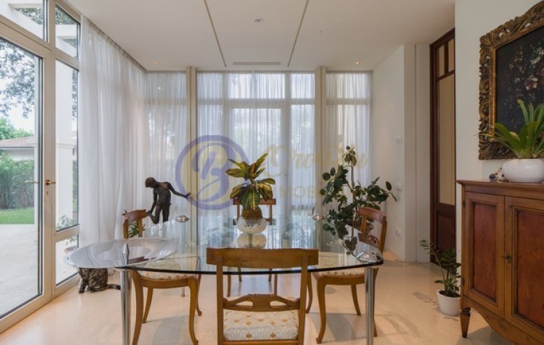 Villa singola in vendita a Camaiore