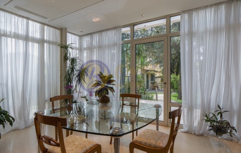 Villa singola in vendita a Camaiore