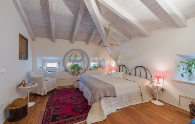 Villa singola in vendita a Camaiore