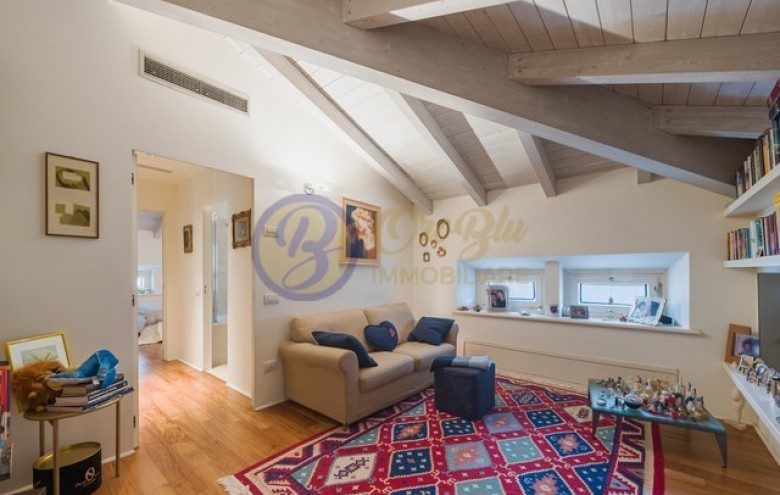 Villa singola in vendita a Camaiore