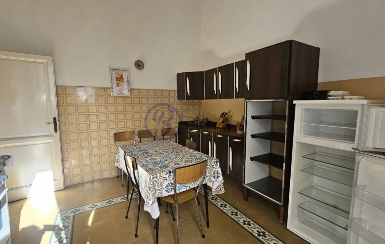 Bifamiliare in vendita a Camaiore