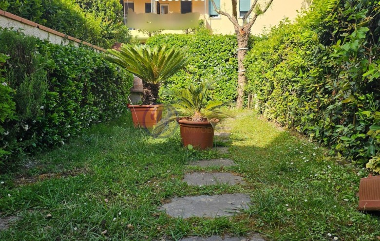 Villetta a schiera in vendita a Camaiore