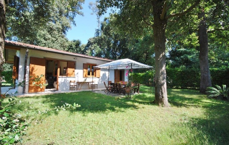 Villa singola in affitto a Pietrasanta