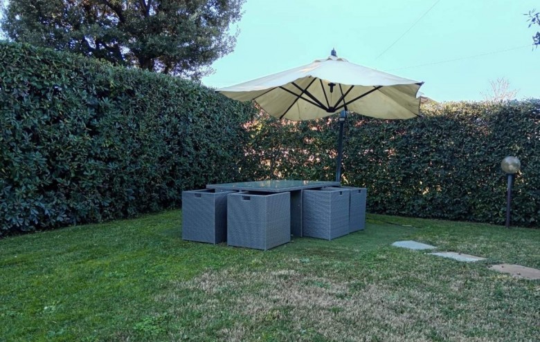 Villa singola in affitto a Pietrasanta